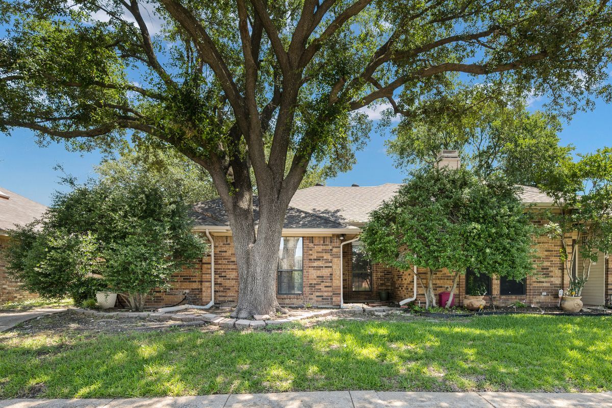 Primary Photo - 2016 Hearthside Ln