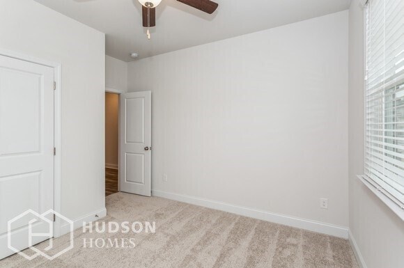 Foto del edificio - NEW CONSTRUCTION NOW AVAILABLE! - 374 Leyl...