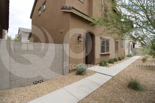 Building Photo - 2421 North 149th Lane