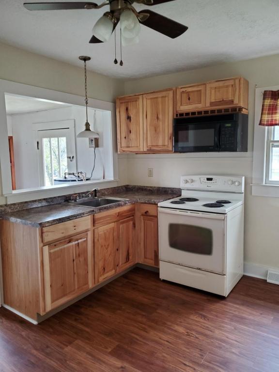 Foto del edificio - 605 Pocahontas Street