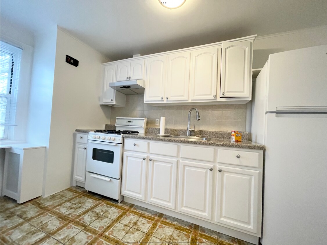 Foto principal - 2545 32nd St