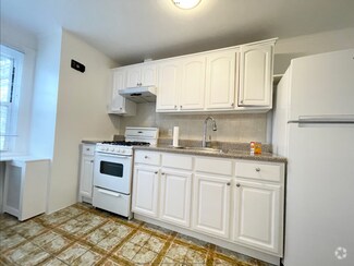 Building Photo - 2545 32nd St