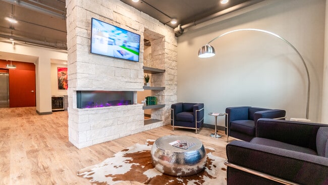 Building Photo - 11050 Hartsook St