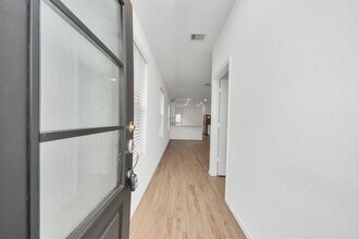 Building Photo - 6233 Arcadia Sound Ln