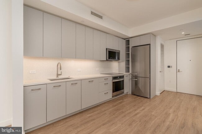 Foto del edificio - 1630 Columbia Rd NW