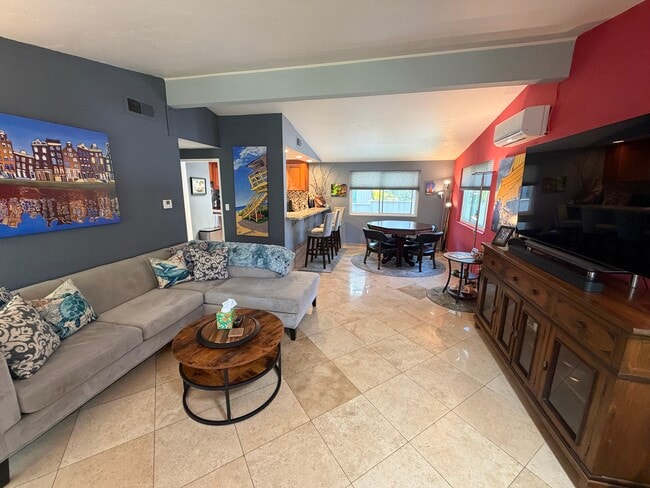 Building Photo - 163 Del Mar Shores Ter