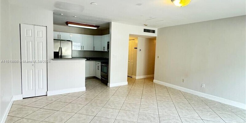 Primary Photo - 9370 SW 87th Ave MIAMI, FL 33176