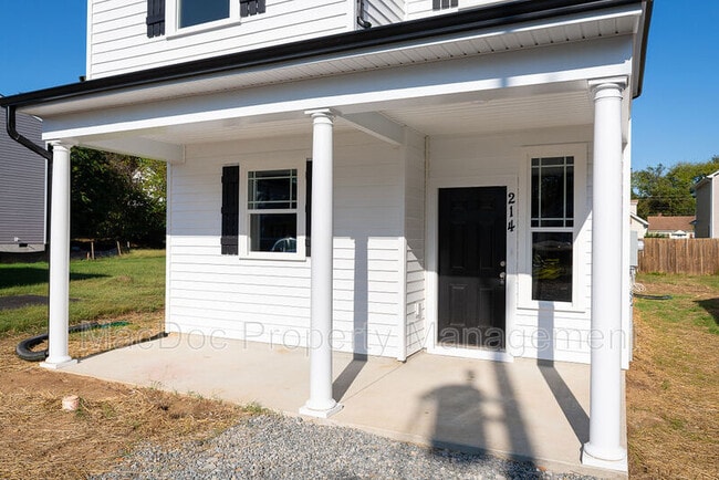 Building Photo - 214 Mansfield St