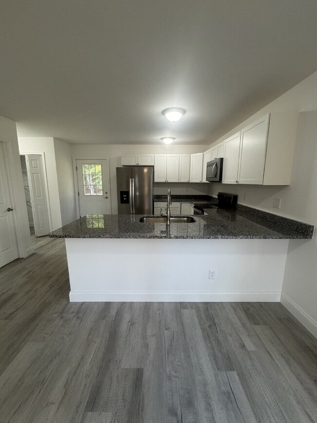 Foto del edificio - 203 Quinn Hill Ln