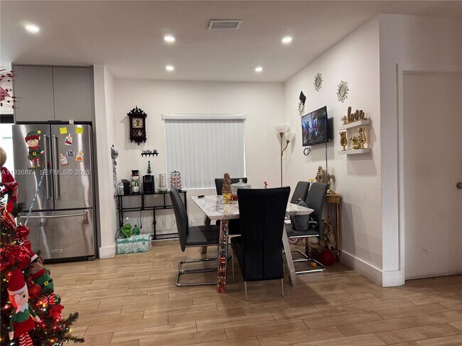 Foto del edificio - 2775 SW 6th St