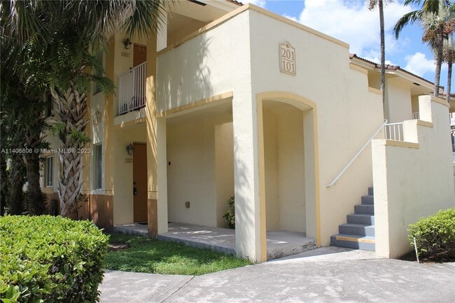 Building Photo - 4785 SW 62nd Ave