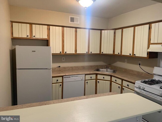 Foto del edificio - 2840 Brighton Pl