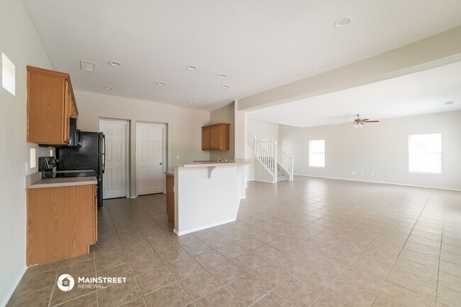 Building Photo - 13747 W Mauna Loa Ln
