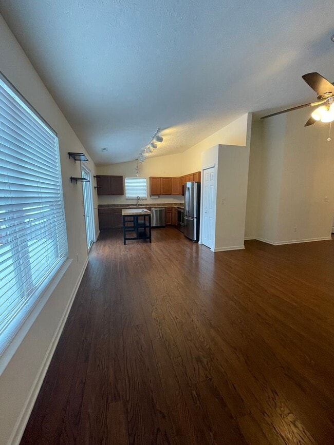 Foto del edificio - Gorgeous Three Bedroom Single-Family Home