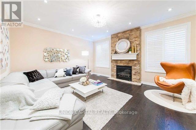 Building Photo - 285 Sixteen Mile Dr