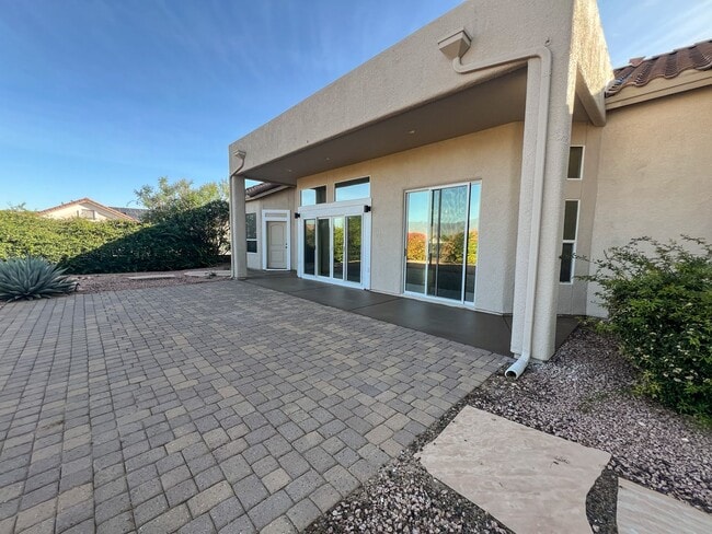 Building Photo - HOUSE - CORNVILLE/COTTONWOOD -GYM/POOL- VERDE SANTA FE / LA PRIVADA