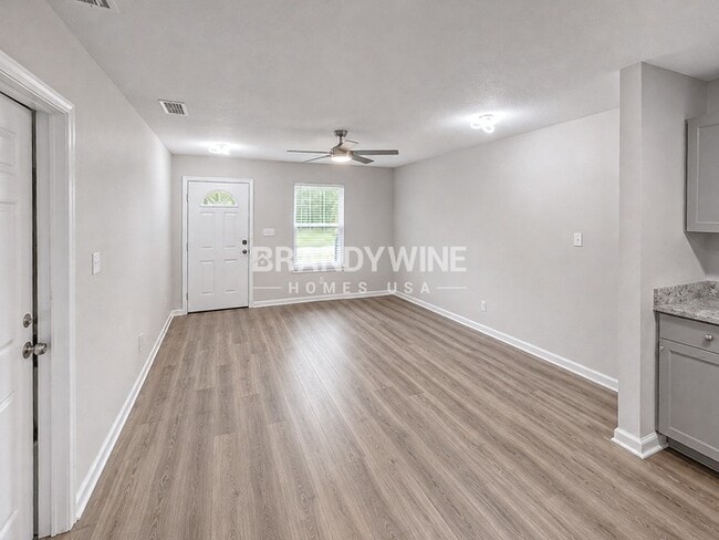 Building Photo - 2979 Rexford St