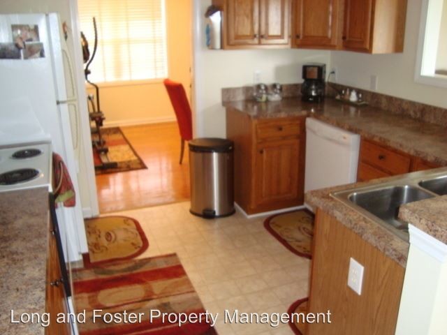 Building Photo - 3 br, 2 bath House - 105 Simeon Court