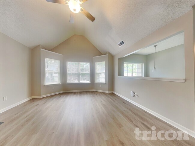 Foto del edificio - 11569 Registry Blvd