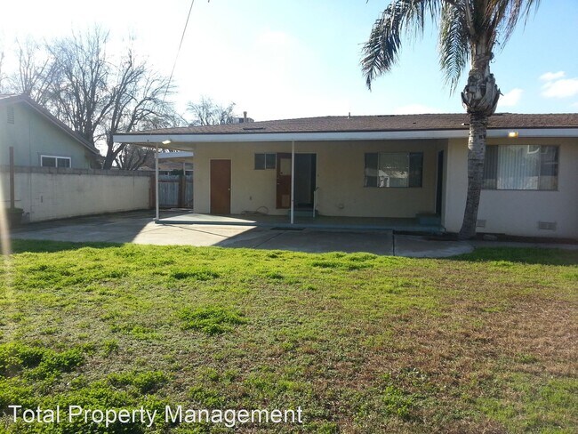 Foto del edificio - 3 br, 2 bath House - 750 Auburn St