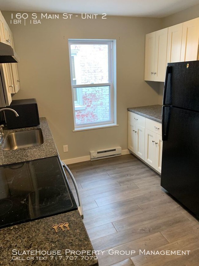 Building Photo - Beautiful one bedroom apt fully remodeled !