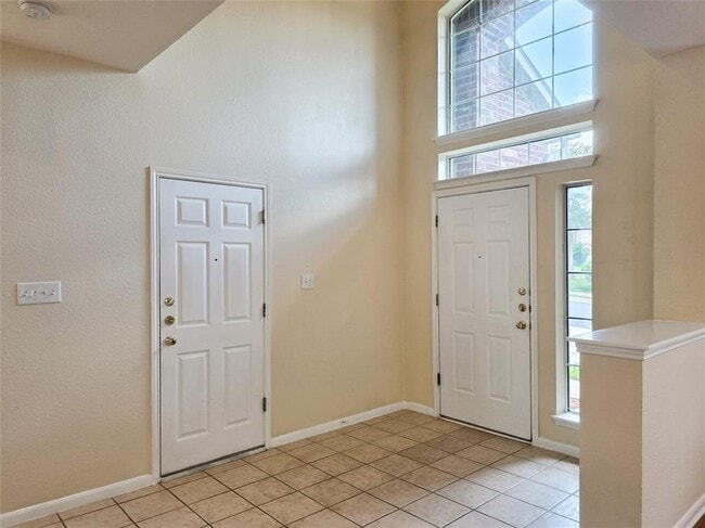 Building Photo - 12729 Serafy Ct