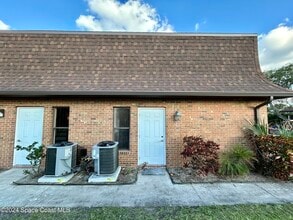 Building Photo - 4714 Overlook Dr