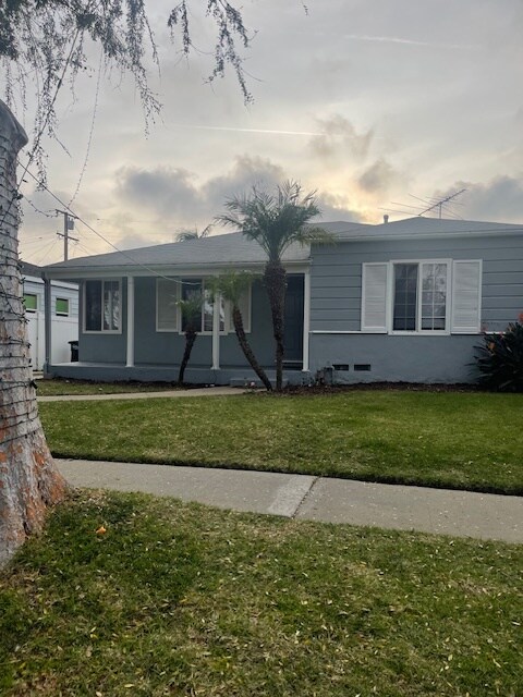 Front - 4071 Albright Ave