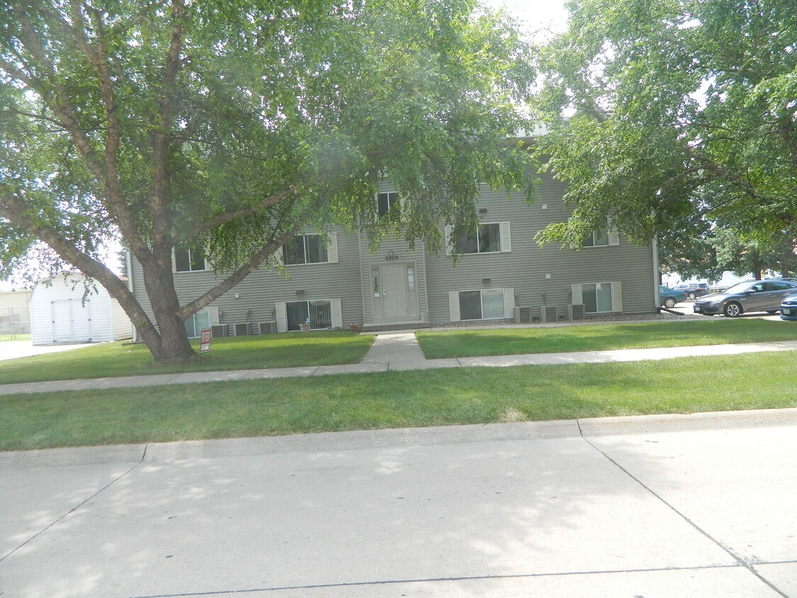 Primary Photo - 2260 9th St