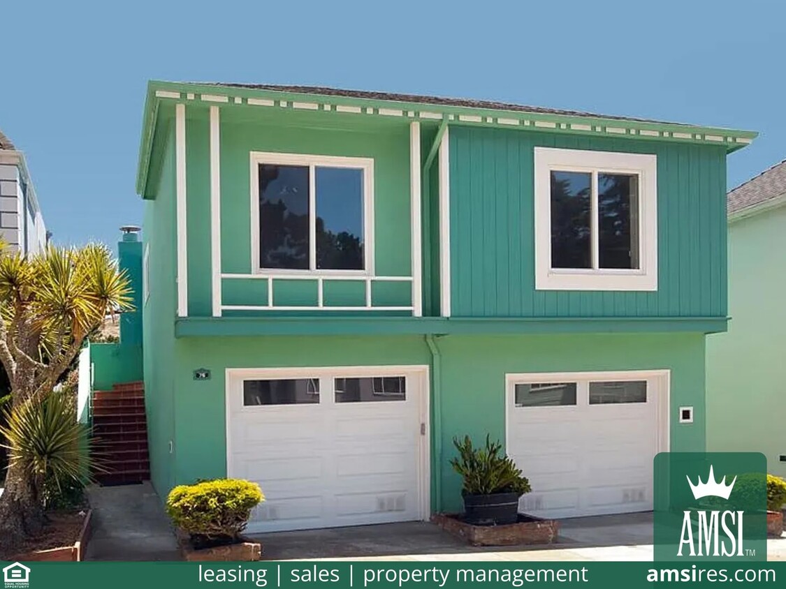 Foto principal - Spacious 3-Bedroom Home in Clarendon Heigh...