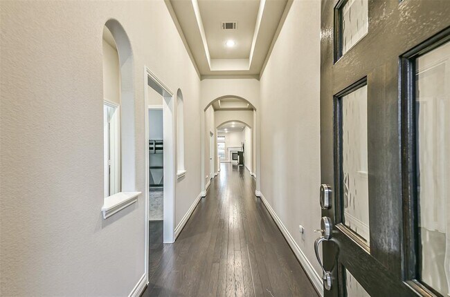 Foto del edificio - 24911 Mountclair Hollow Ln