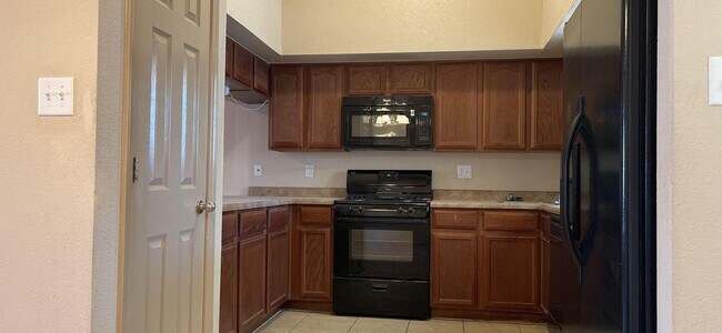 Foto del edificio - 4021 Hueco Land Ln