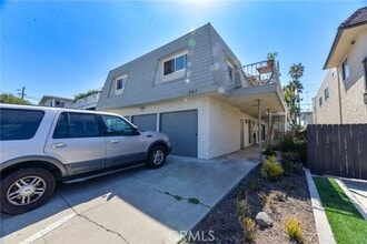 Building Photo - 207 W Mariposa