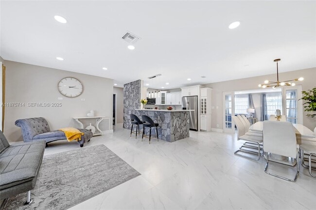 Foto del edificio - 241 Oceanic Ave