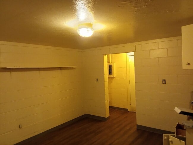 Foto del edificio - 1517 E Residence Ave