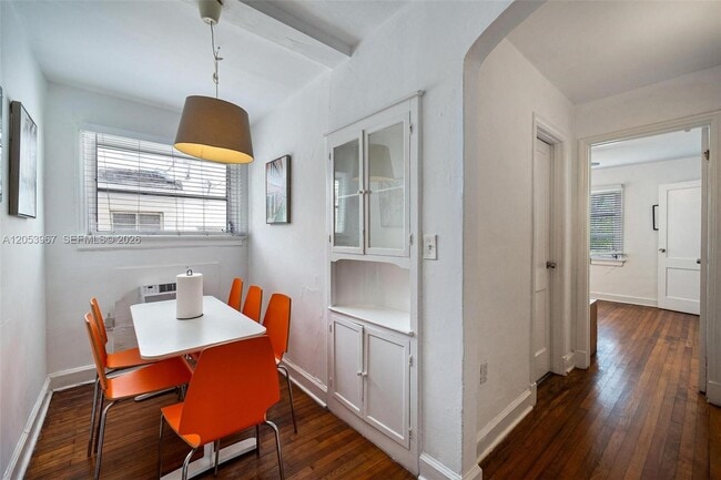 Building Photo - 39 Sidonia Ave