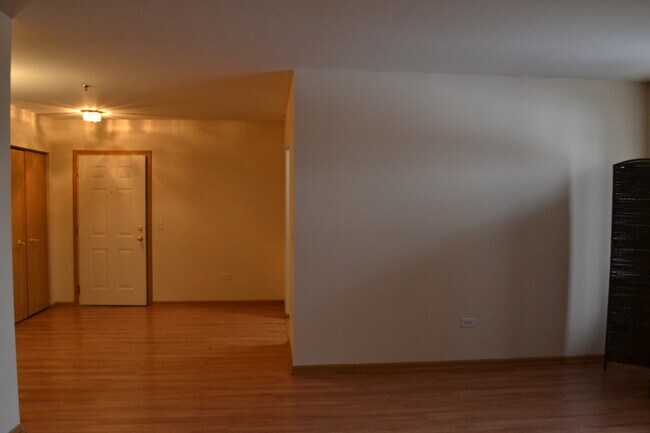 Building Photo - 881 Swift Rd