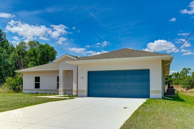 Building Photo - 3789 Uriah St