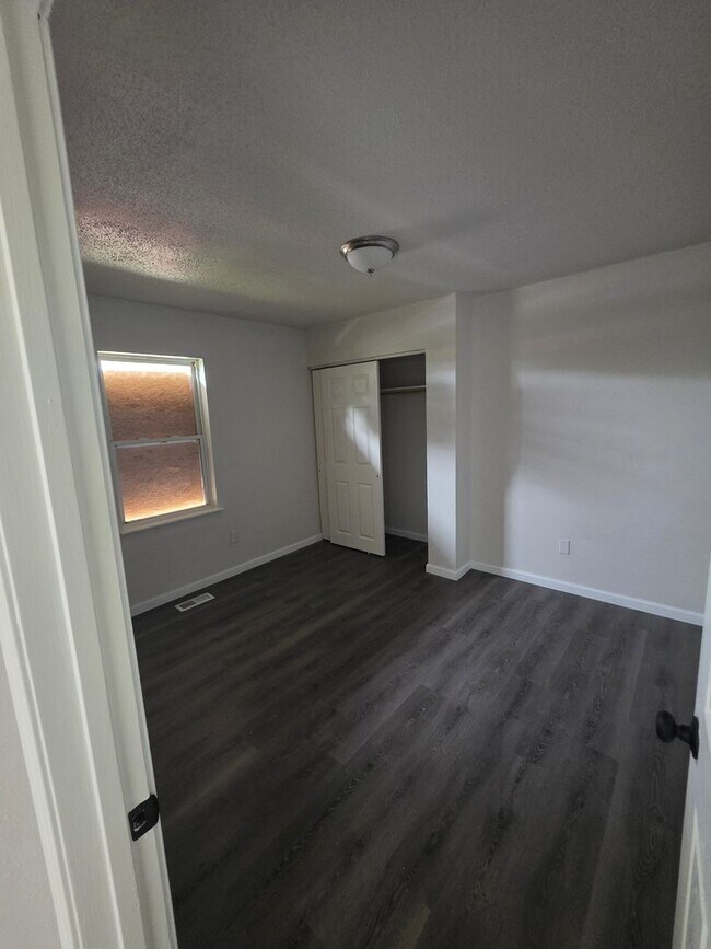 Foto del edificio - 1703 Doris Ave