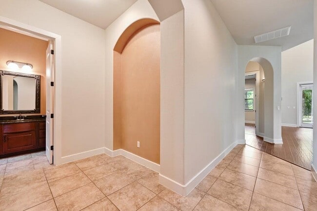 Foto del edificio - 1036 Liberty Park Dr