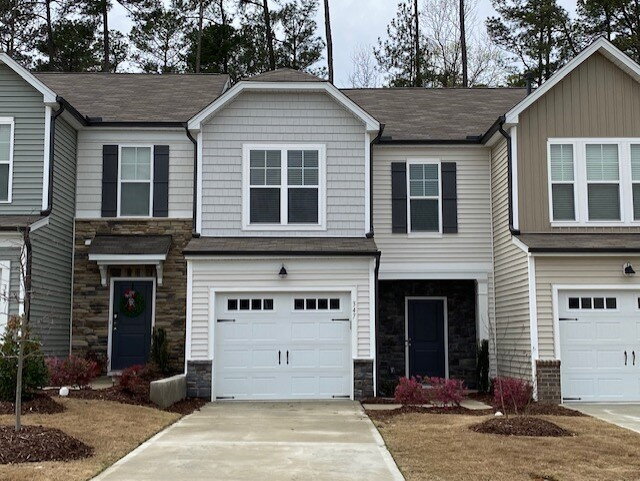 Primary Photo - 347 White Oak Ridge Dr