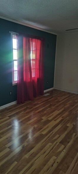 Foto del edificio - 1531 Katherine St NW