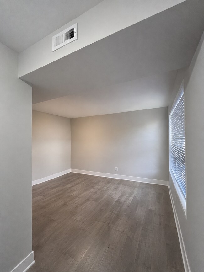 Foto del edificio - 1807 N Hermitage Ave