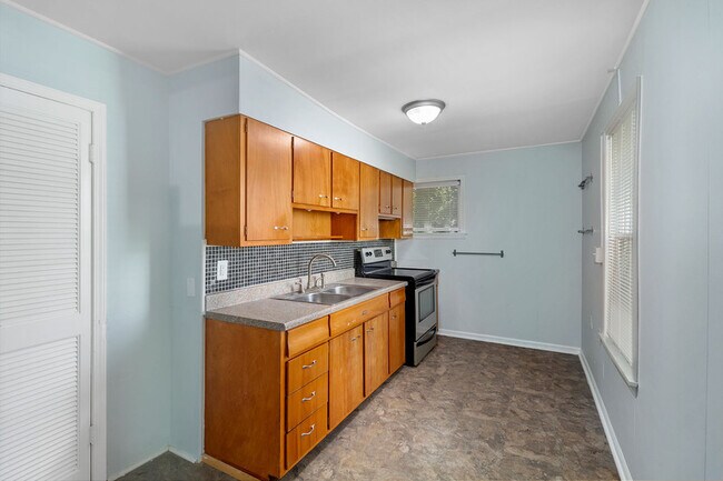 Foto del edificio - 5937 Holmes St