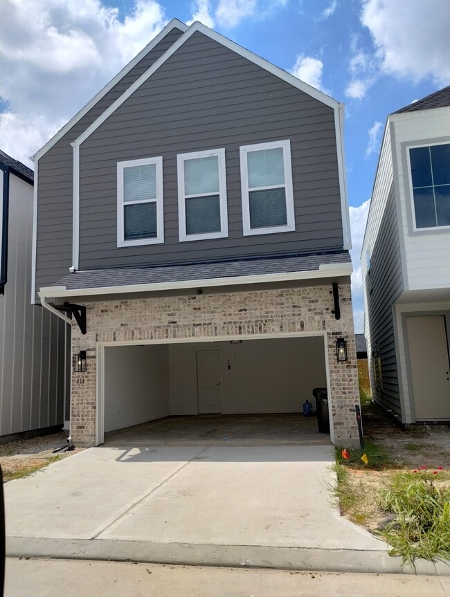 Building Photo - 414 Stonework Sage Ln