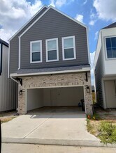 Building Photo - 414 Stonework Sage Ln