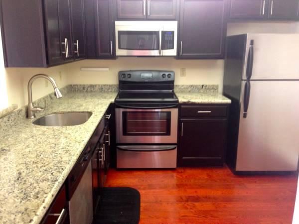 Foto principal - 3930 Swenson St