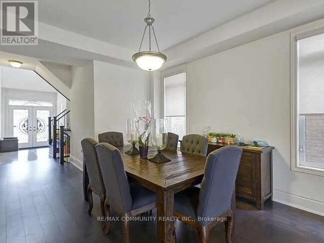 Photo du bâtiment - 4 Parker Ln