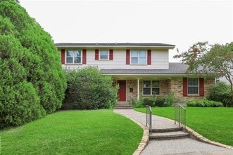 Building Photo - 9803 Windledge Dr