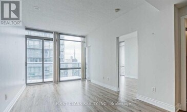 Building Photo - 37 Grosvenor St